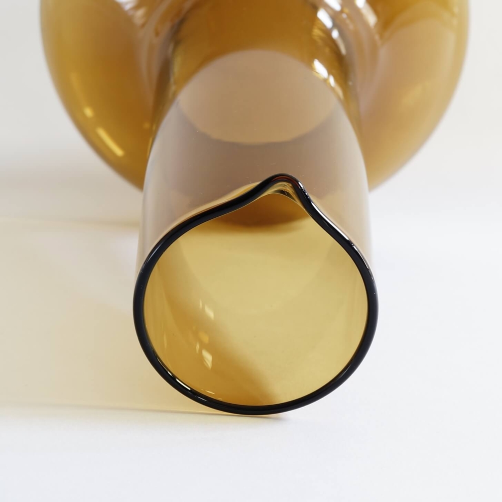 Timo Sarpaneva / 2519 Carafe / Iittala - organ-online.com Timo Sarpaneva / 2519 Carafe / Iittala - organ-online.com