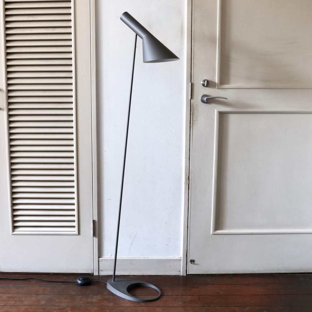 Arne Jacobsen / louis poulsen / AJ Floor lamp