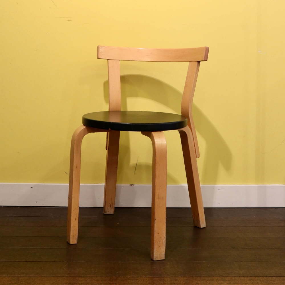 Alvar Aalto / Chair model #68