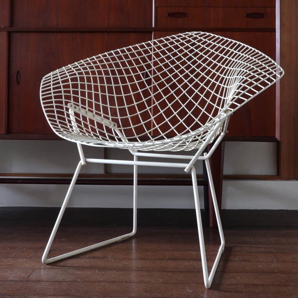 Harry Bertoia / Knoll / Small Diamond Chair / White - organ Harry Bertoia / Knoll / Small Diamond Chair / White - organ