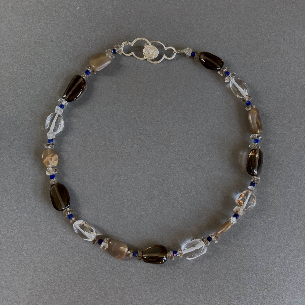 <img class='new_mark_img1' src='https://img.shop-pro.jp/img/new/icons7.gif' style='border:none;display:inline;margin:0px;padding:0px;width:auto;' />Melanie Decourcey / Beaded Necklace / mixed quartz, unpolished moonstones,herkimer diamonds&more