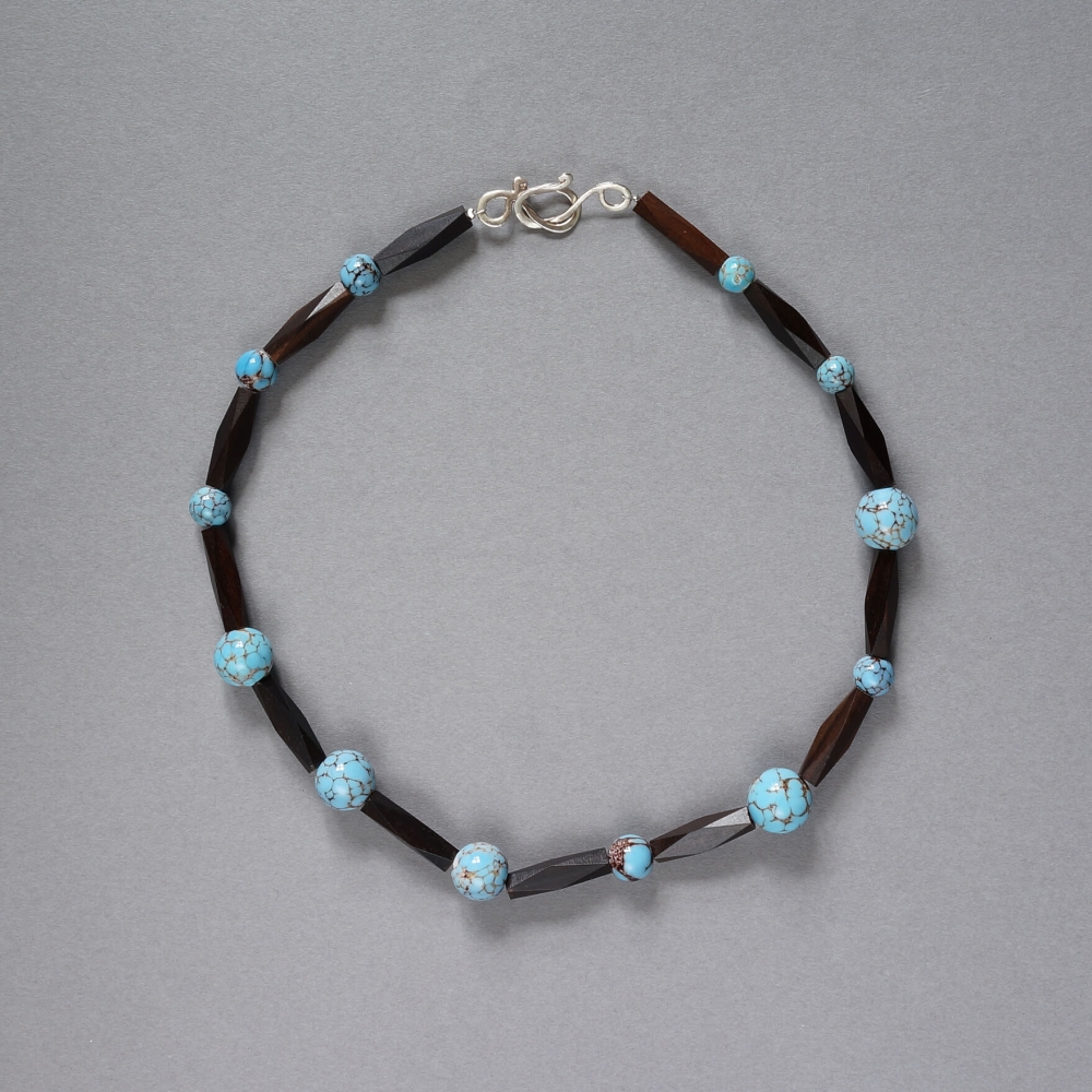 <img class='new_mark_img1' src='https://img.shop-pro.jp/img/new/icons7.gif' style='border:none;display:inline;margin:0px;padding:0px;width:auto;' />Melanie Decourcey / Beaded Necklace / ebony wood with different size vintage ceramic beads