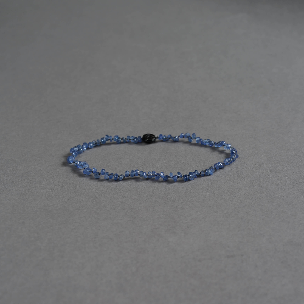 Melanie Decourcey / DNA sapphire bracelet