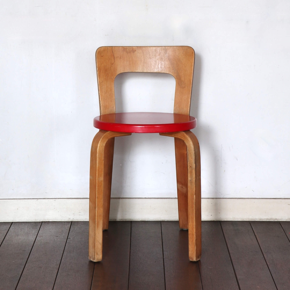 Artek Model 65 Chair by Alvar Aalto (Red) – JUKI AMSTERDAM