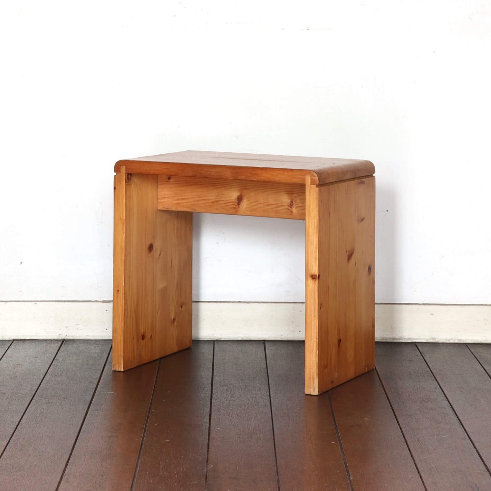 スツール Charlotte Perriand Les Arcs Charlotte Perriand Les Arcs Stool — ombre