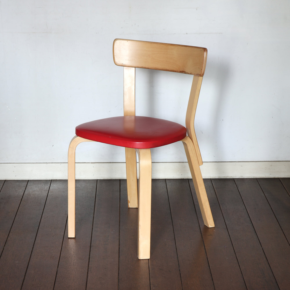 Alvar Aalto / Chair Model 69 / Red 