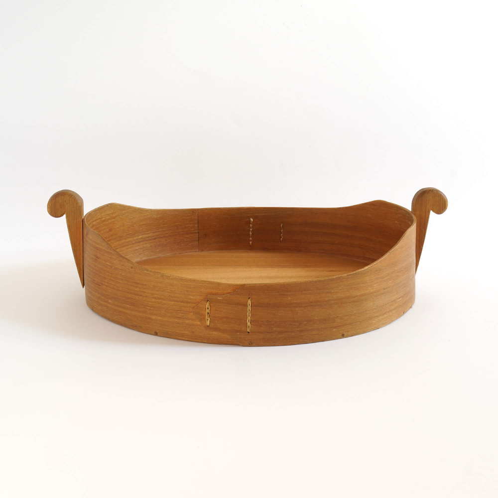 <img class='new_mark_img1' src='https://img.shop-pro.jp/img/new/icons7.gif' style='border:none;display:inline;margin:0px;padding:0px;width:auto;' />Bent Birtch Oval Bread Platter / Sweden 