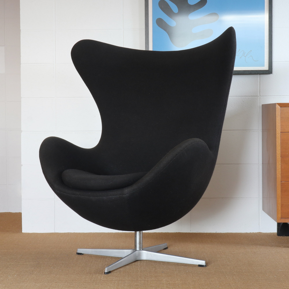 Arne Jacobsen / Egg Chair