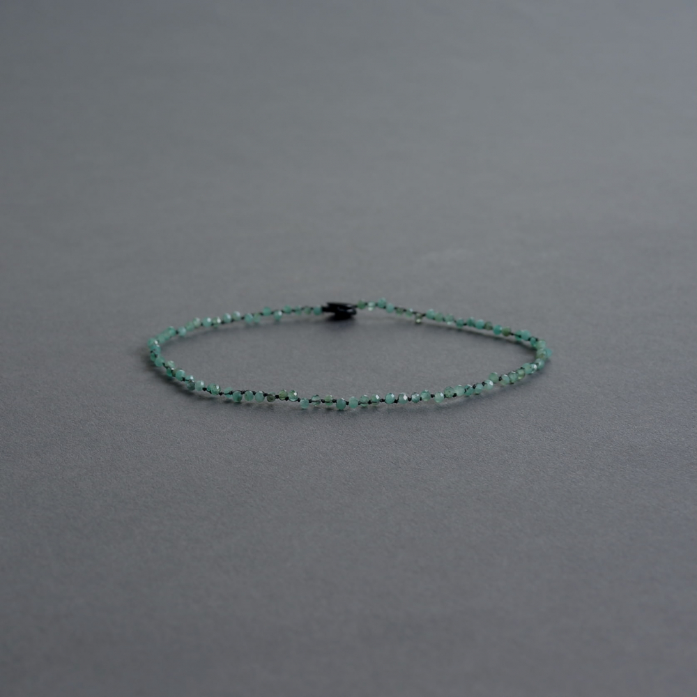 <img class='new_mark_img1' src='https://img.shop-pro.jp/img/new/icons7.gif' style='border:none;display:inline;margin:0px;padding:0px;width:auto;' />Melanie Decourcey / emerald DNA bracelet