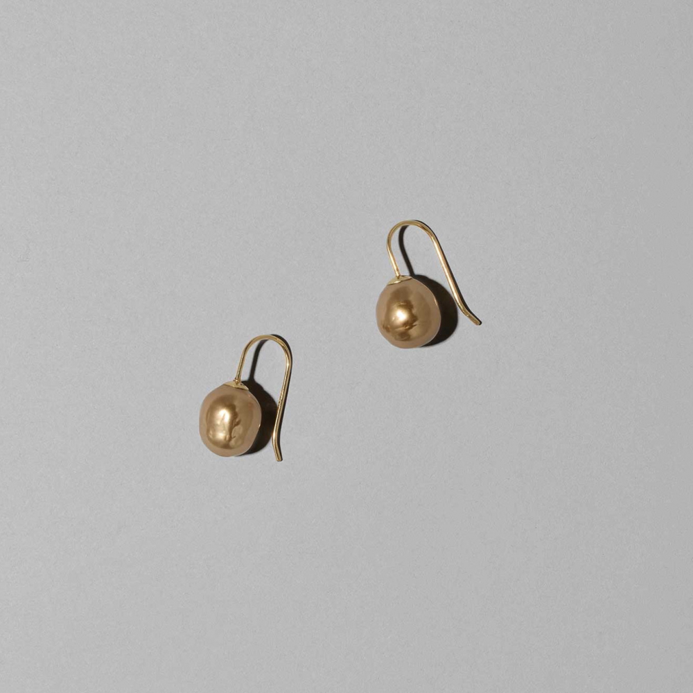 <img class='new_mark_img1' src='https://img.shop-pro.jp/img/new/icons7.gif' style='border:none;display:inline;margin:0px;padding:0px;width:auto;' />SIRI SIRI / Harmonia Earrings G Pearl Sun
