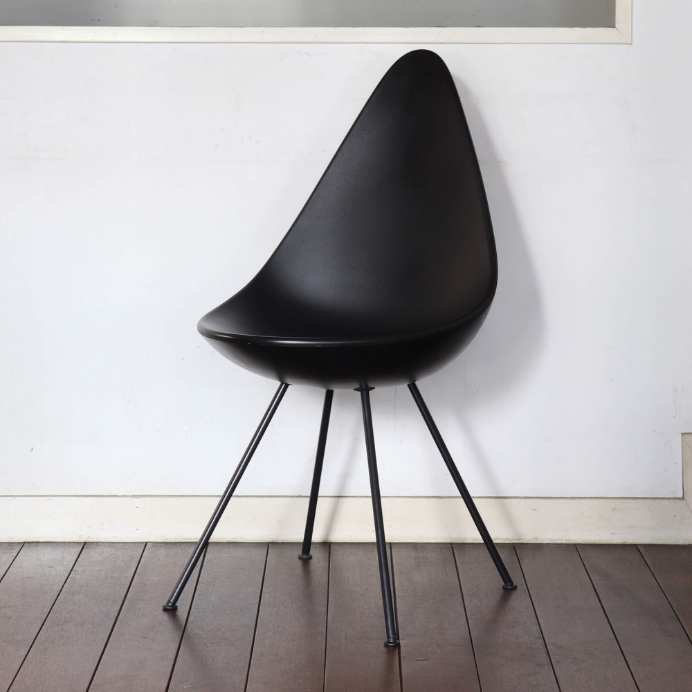 <img class='new_mark_img1' src='https://img.shop-pro.jp/img/new/icons7.gif' style='border:none;display:inline;margin:0px;padding:0px;width:auto;' />Arne Jacobsen / Drop Chair / Fritz Hansen
