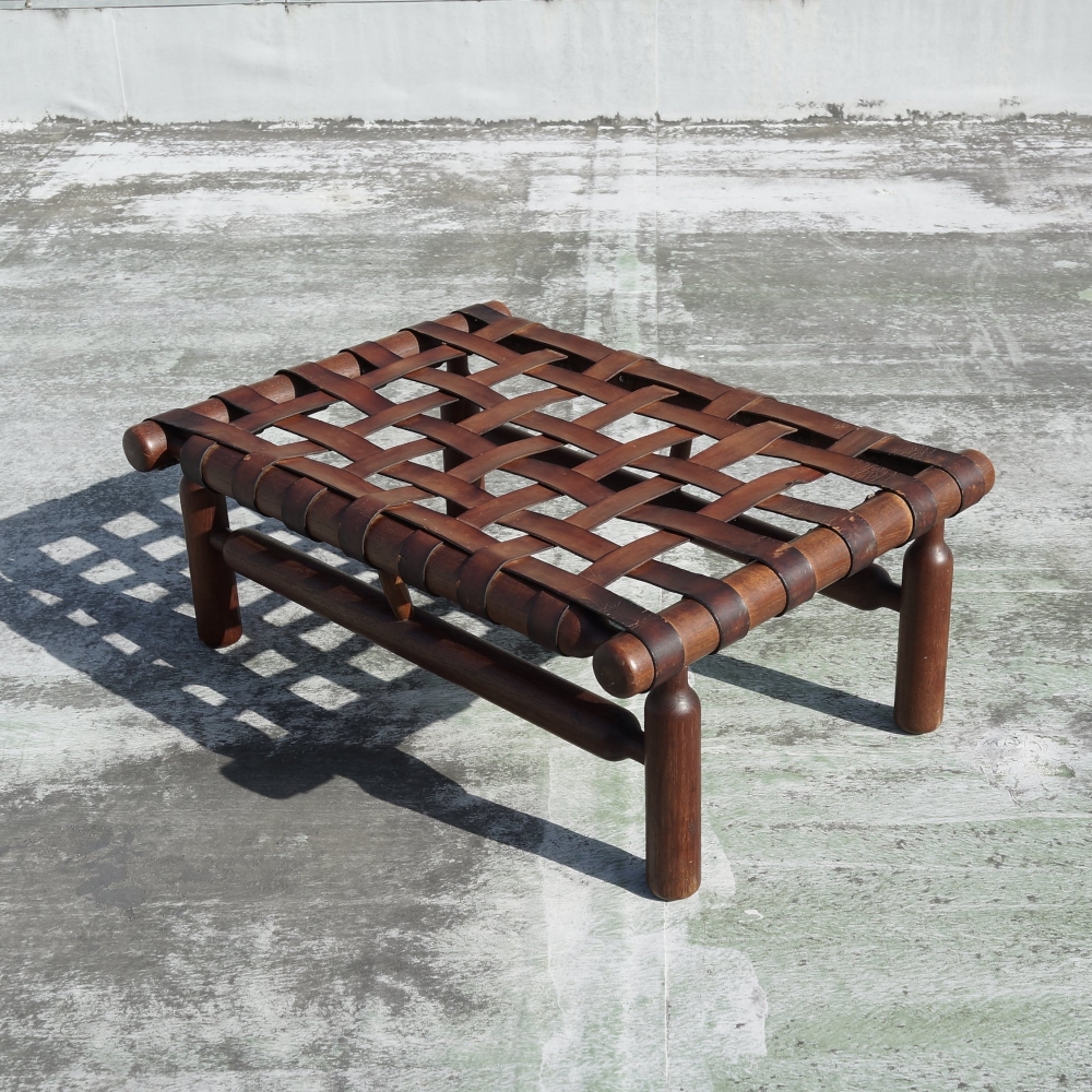 <img class='new_mark_img1' src='https://img.shop-pro.jp/img/new/icons39.gif' style='border:none;display:inline;margin:0px;padding:0px;width:auto;' />Ilmari Tapiovaara / Ottoman