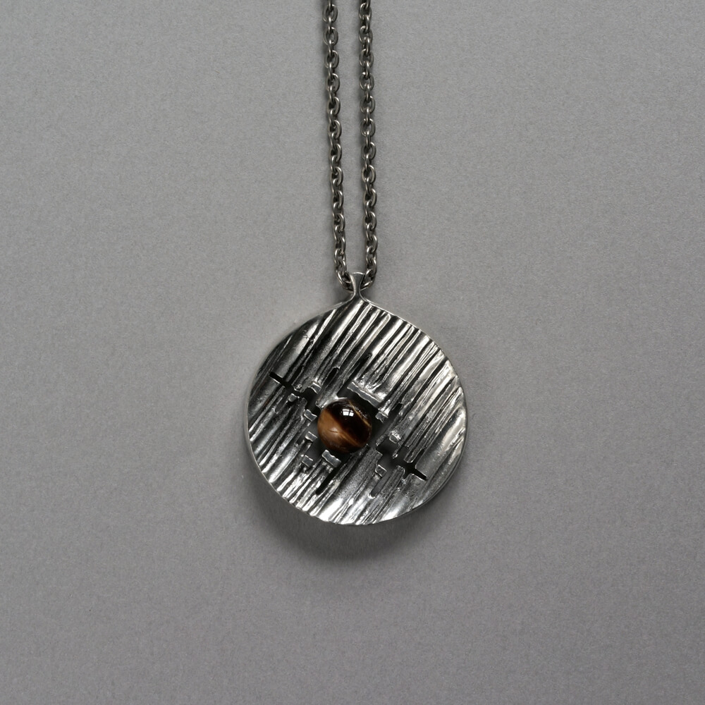 <img class='new_mark_img1' src='https://img.shop-pro.jp/img/new/icons39.gif' style='border:none;display:inline;margin:0px;padding:0px;width:auto;' />Finland / Vintage Stone Pendant /Tiger's eye 