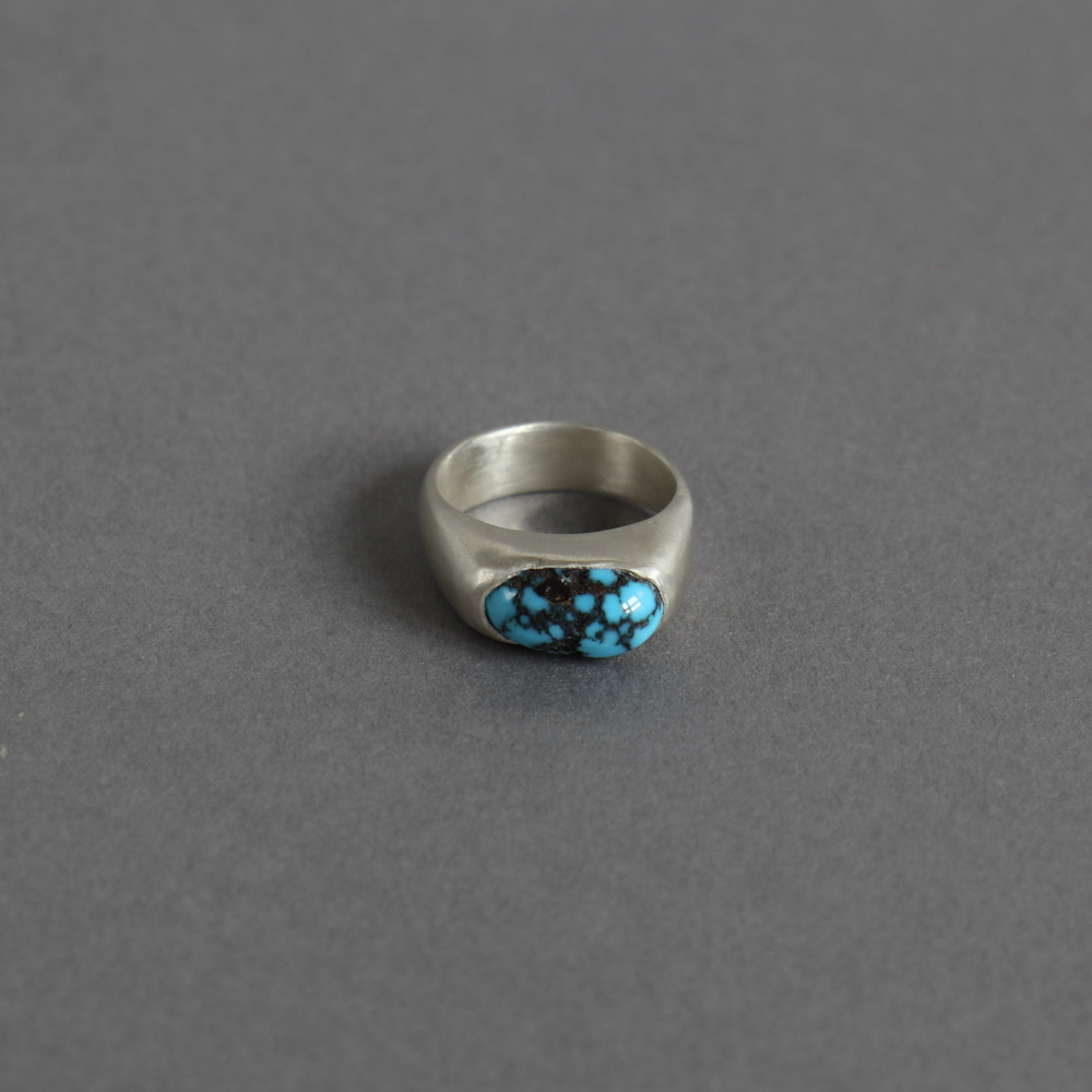 Melanie Decourcey / silver ring with turquoise