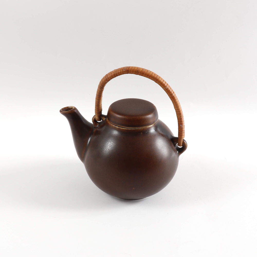 <img class='new_mark_img1' src='https://img.shop-pro.jp/img/new/icons7.gif' style='border:none;display:inline;margin:0px;padding:0px;width:auto;' />Ulla Procope/ TEA POT 