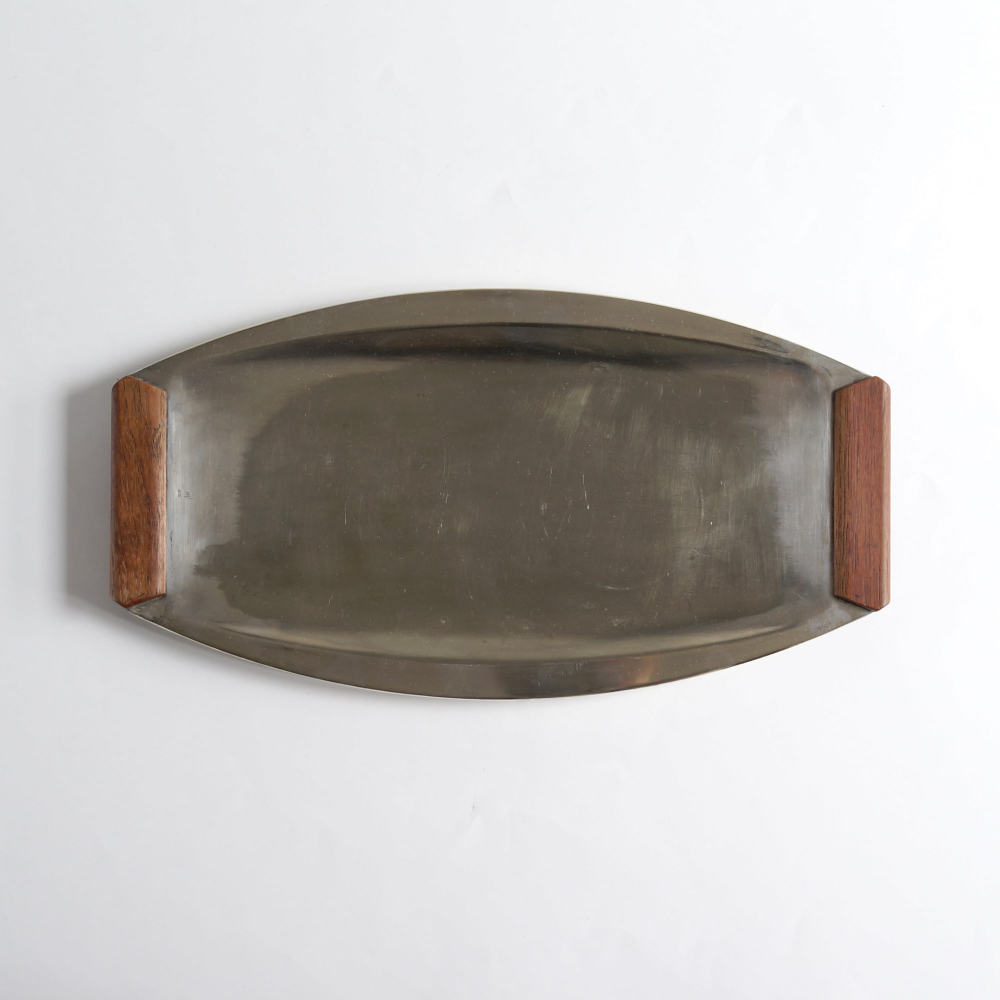 <img class='new_mark_img1' src='https://img.shop-pro.jp/img/new/icons7.gif' style='border:none;display:inline;margin:0px;padding:0px;width:auto;' />Bread Dish TW225 / Alpaca and teak /  Hopeakeskus