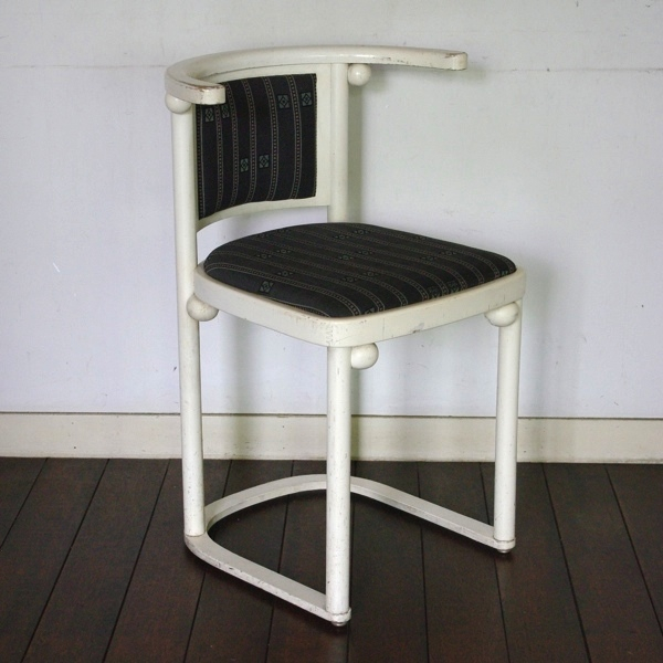 Josef Hoffman / Cabaret Fledermaus chair_A