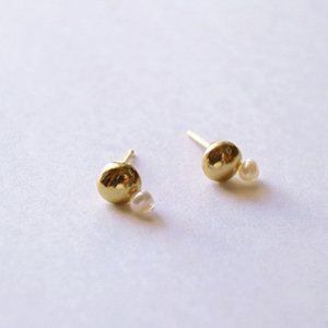Tenpchi　pierced earrings / 誕生石 6月・パール
