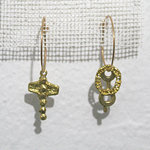 小原聖子　pierced earrings 23