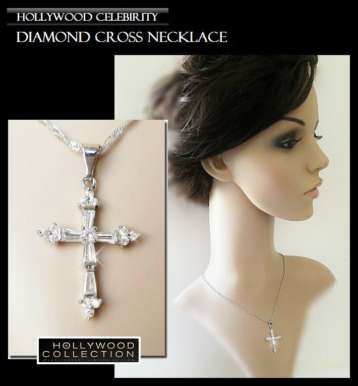 ダイヤモンド クロス ネックレス 十字架 ヴィクトリア ベッカム 結婚式招待状 ジュエリー