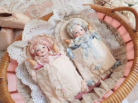 レア Heubachドール ツインベビー - 薔薇と天使のアンティーク