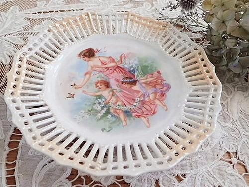 フランスポーセリン エンジェルと女神様プレート - 薔薇と天使の
