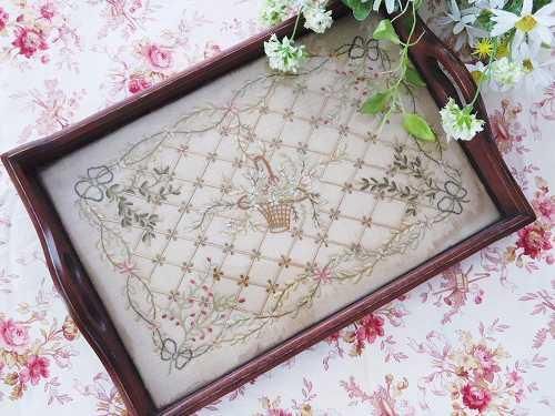 フランス アンティーク 花かご リボン 木製プレート家具装飾 フレンチグレー 甘美 花かごリボンワーク刺繍 木製ガラストレイ - アンティーク