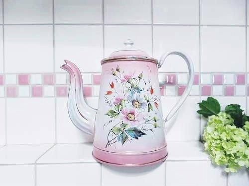 ピンク エナメル 手描きフラワーポット - 薔薇と天使のアンティーク