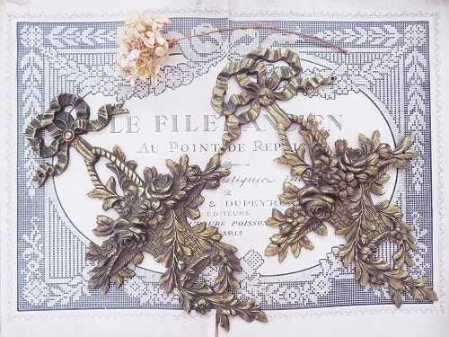 フランスアンティーク　家具装飾　重厚なバラとリボン フランスアンティーク家具装飾重厚なバラとリボン