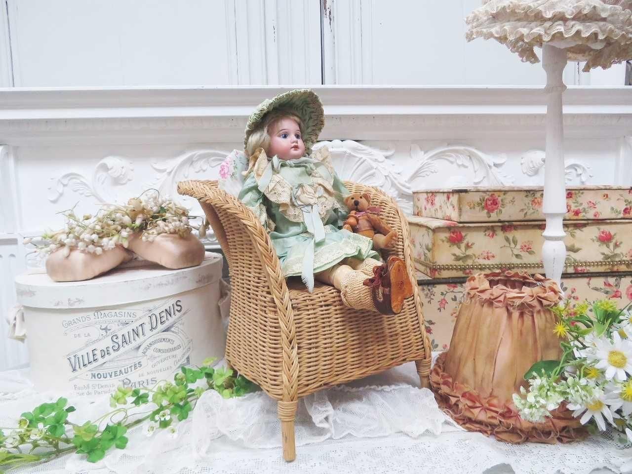 曲線が美しいドール ラタンチェア - 薔薇と天使のアンティーク