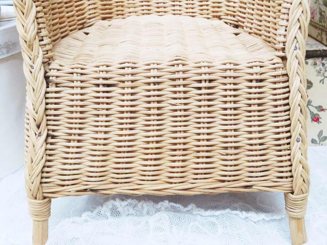 フランスアンティーク ドールチェア ① ローズマダー ラタン 曲線が美しいドール ラタンチェア - 薔薇と天使のアンティーク