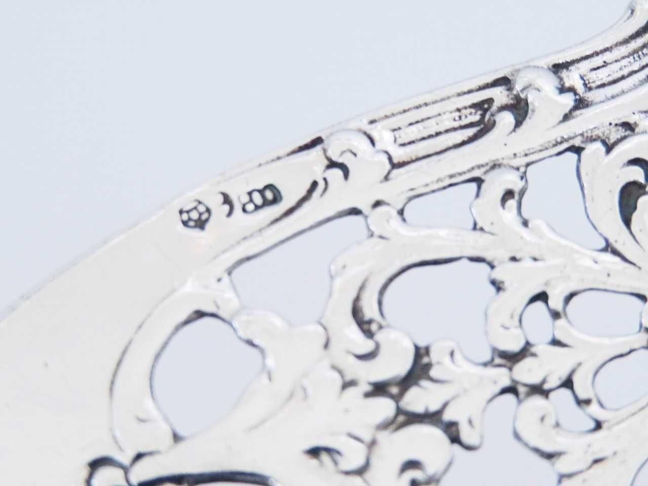 【 Bodemer】 天使と薔薇と透かしのケーキサーバー【純銀】 Albert Bodemer】 天使と薔薇と透かしのケーキサーバー【純銀