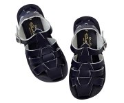 <img class='new_mark_img1' src='https://img.shop-pro.jp/img/new/icons20.gif' style='border:none;display:inline;margin:0px;padding:0px;width:auto;' />LAST ONE【30%off】Salt Water Sandals（ソルトウォーター）／SHARK - NAVY