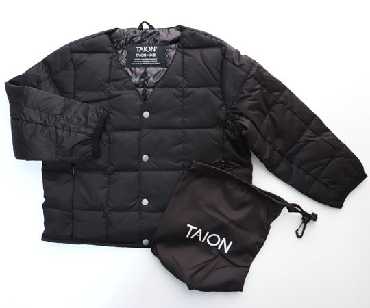Taion タイオン Vネックボタン インナーダウンジャケット Black 子供服の通販サイト Doudou Jouons
