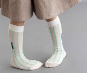 <img class='new_mark_img1' src='https://img.shop-pro.jp/img/new/icons7.gif' style='border:none;display:inline;margin:0px;padding:0px;width:auto;' />folk made(フォルクメイド）／stripe socks-mint green