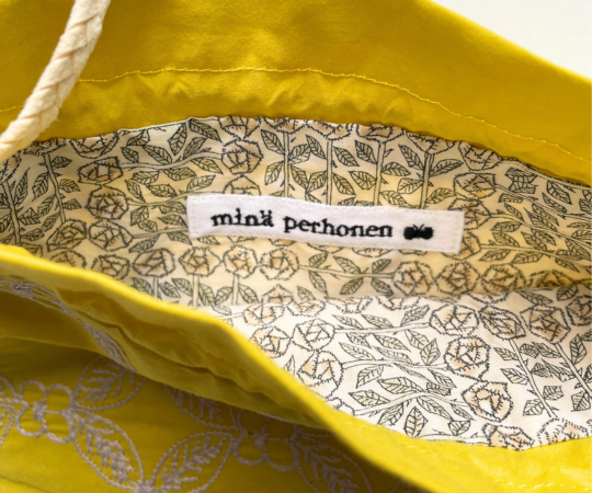 mina perhonen（ミナ ペルホネン）／hanaha ポシェット - yellow