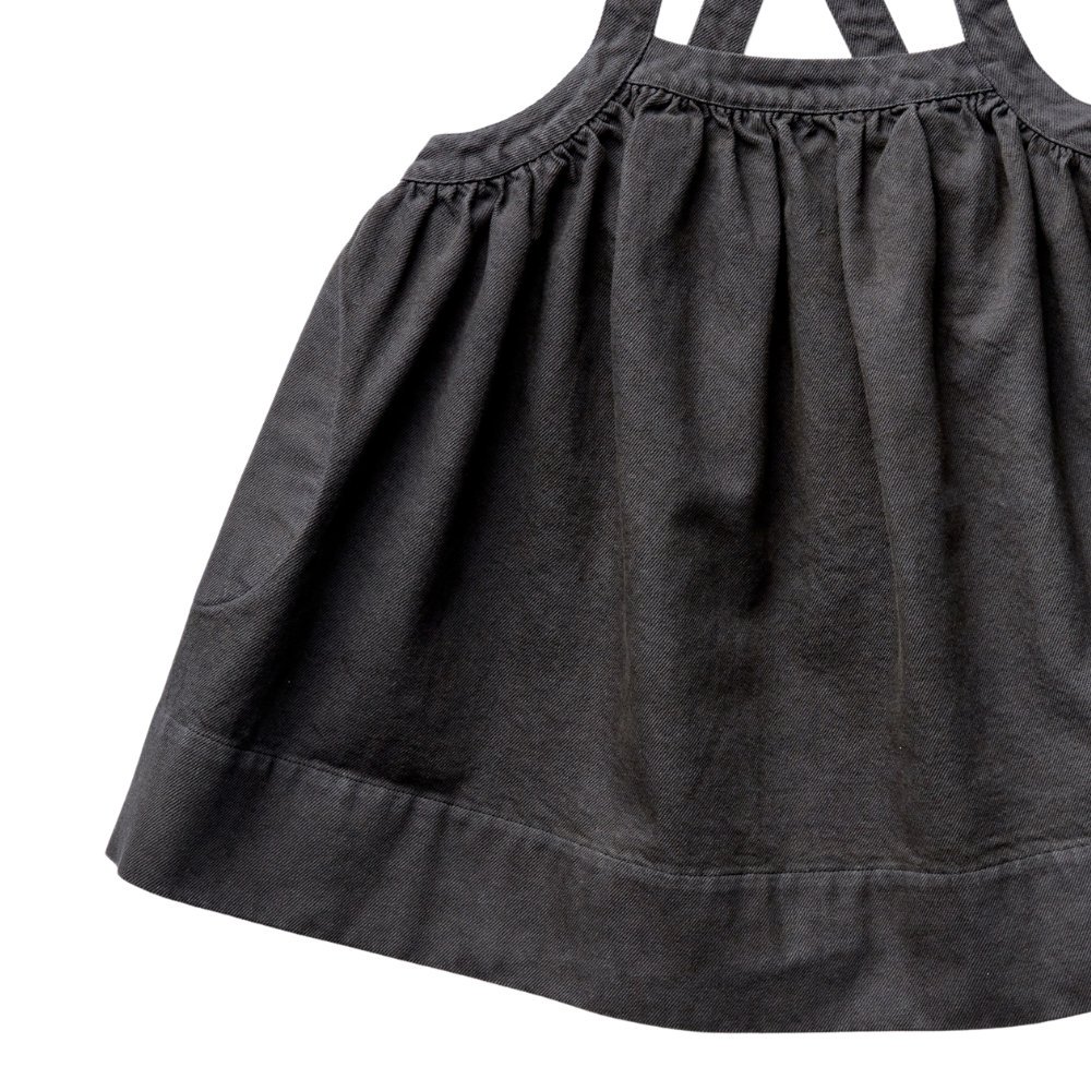 Soor Ploom（ソーアプルーム）／ELOISE PINAFORE - LICORICE -  世界中のベビー&子供服をセレクトしたオンラインショップ doudou jouons