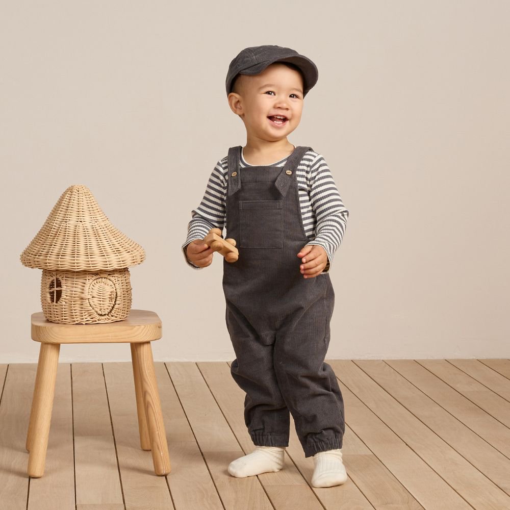 QUINCY MAE（クインシーメイ）／CORDUROY BABY OVERALLS - INDIGO -  世界中のベビー&子供服をセレクトしたオンラインショップ doudou jouons