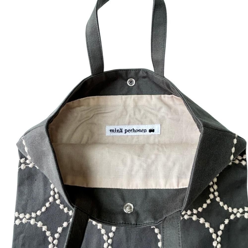 mina perhonen（ミナ ペルホネン）／kanssa tote tambourine M - gray