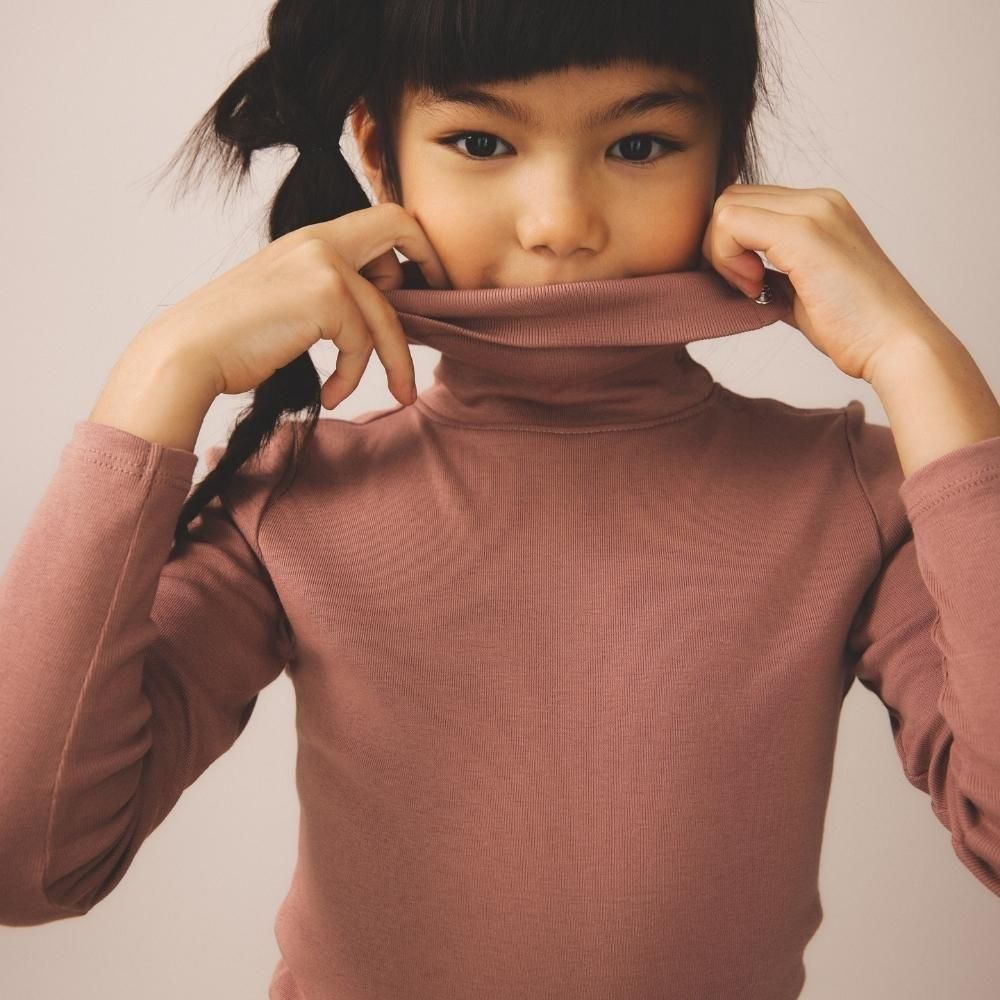 LAST！Soor Ploom（ソーアプルーム）／SNAP TURTLENECK - CHERRY