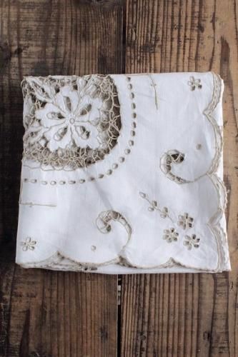 Antique】 カットワーク刺繍テーブルクロス - crochet