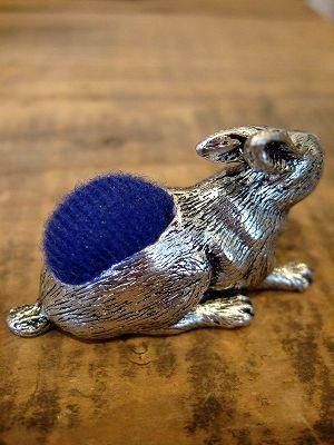 ウサギの針さし ピンクッション 針山 ソーイング - SNAP