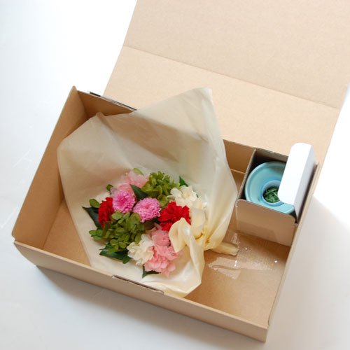 プリザーブドフラワーの仏花の包装1