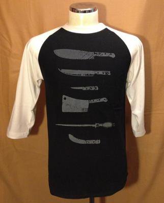 『REBEL MUSICK MASSACRE ラグランT-Shirts [ブラック&ホワイト/グレープリント]』 (TEE/JPN)