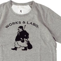 WORKS & LABO.（ワークス＆ラボ）Monsieur Muziik Jardin ヘザーグレー（ロゴTシャツ）