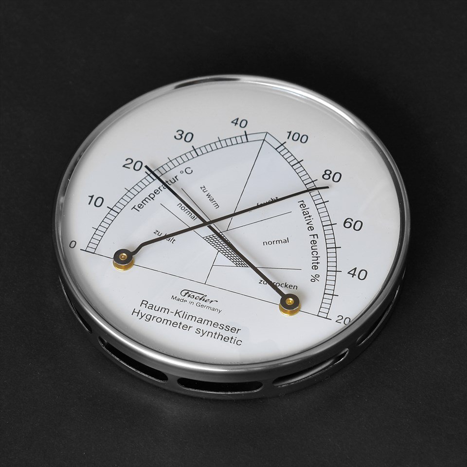 人気ショップ 142.01 コンフォートメーター Fischer-barometer Comfortmeter 温度計 湿度計 温湿度計 直径10cm  アナログ シルバー ドイツ製