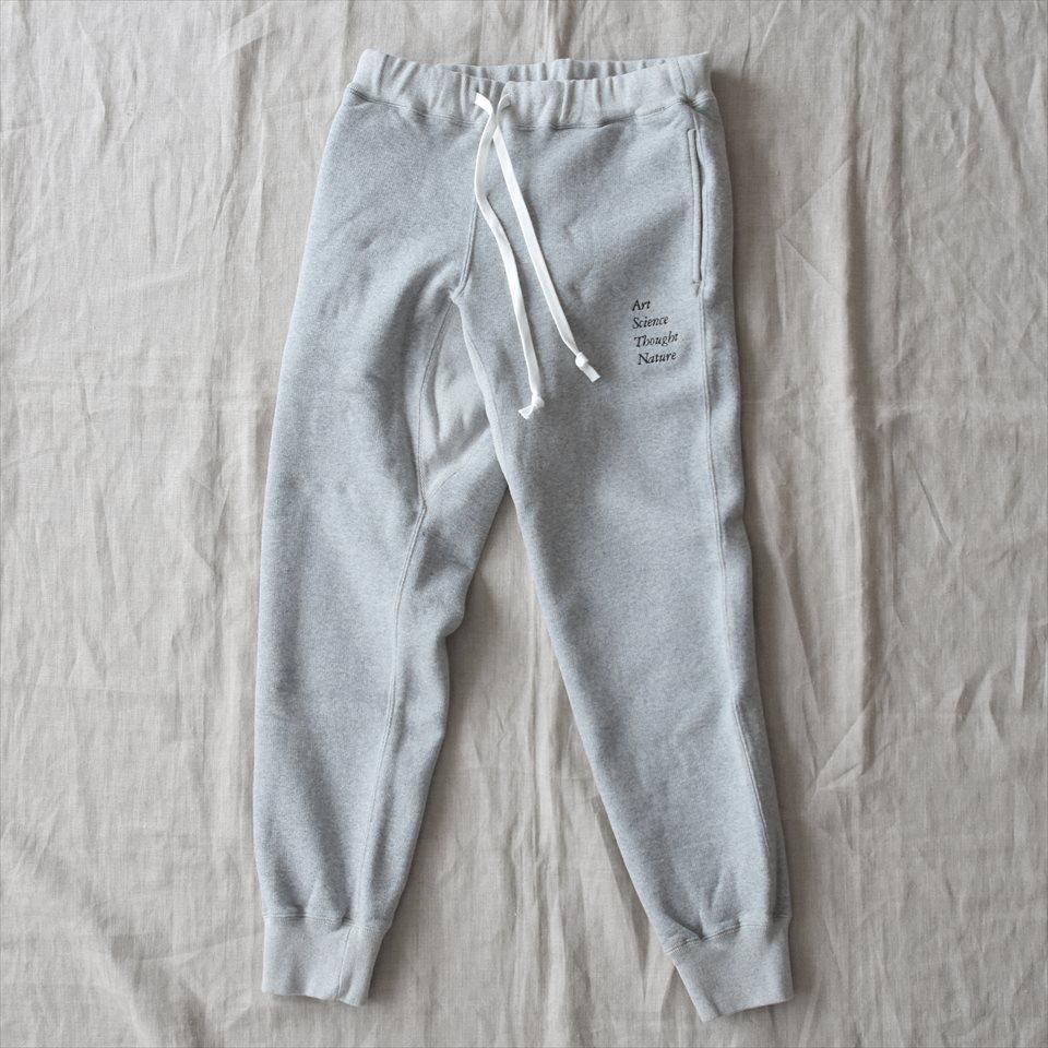 Nature-Dyed Unisex Jogger-Style Sweats w / Logo Label