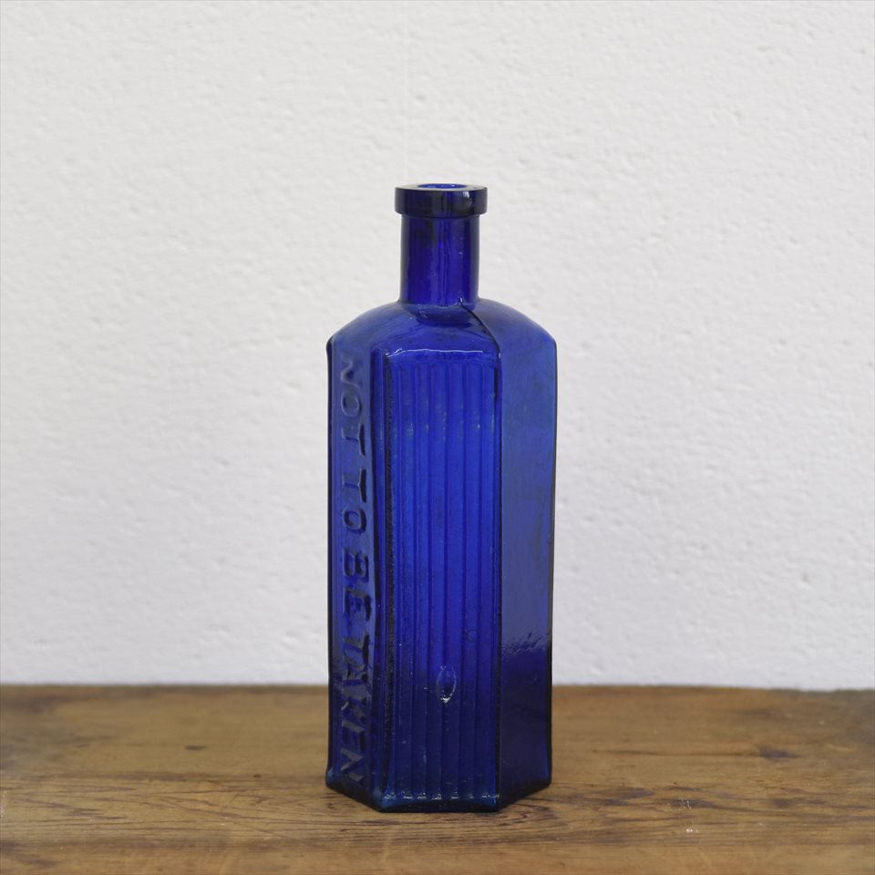 【ヴィンテージ】イギリスの古いポイズンボトル ブルー(B)