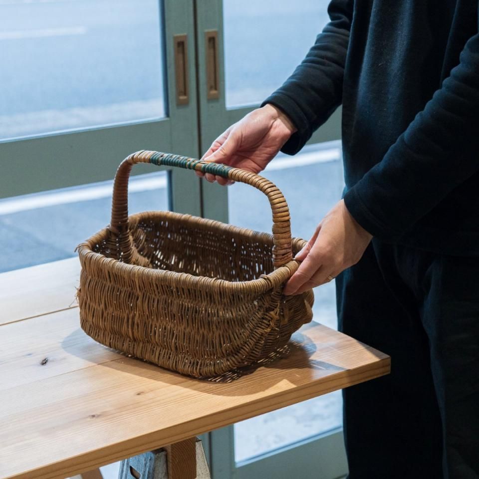 ヴィンテージ】イギリスのウィローバスケット