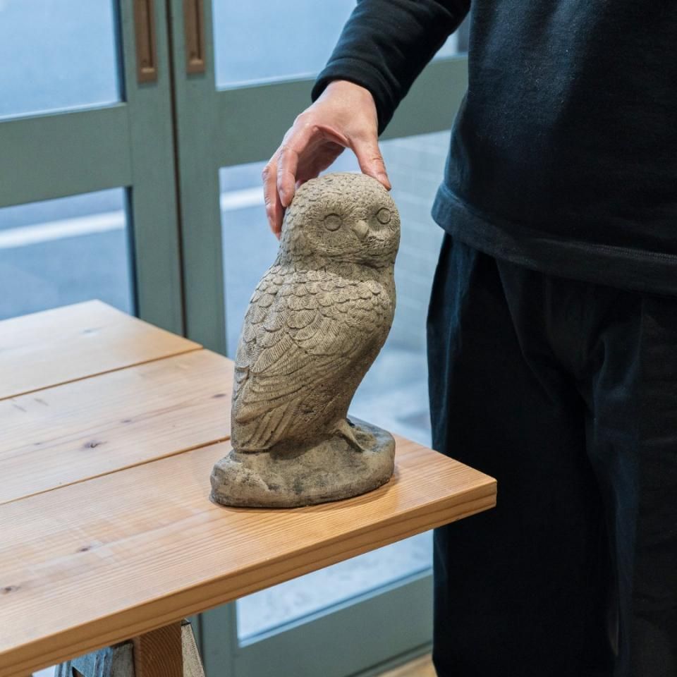 極レア イギリス製ガーデンストーンオーナメン卜アンティーク仕上げ　フクロウと蛇 極レア イギリス製ガーデンストーンオーナメン卜アンティーク仕上げ